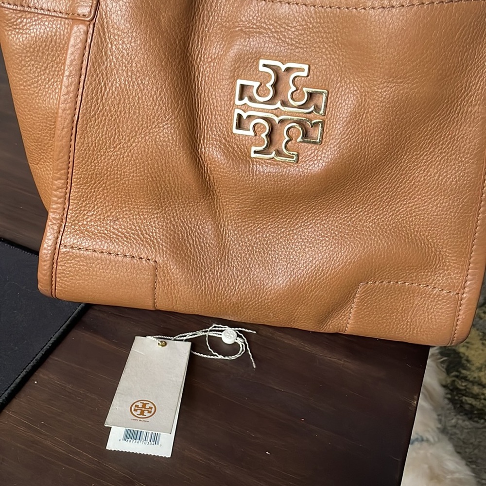 Tory Burch Bag! - Picture 14 of 15